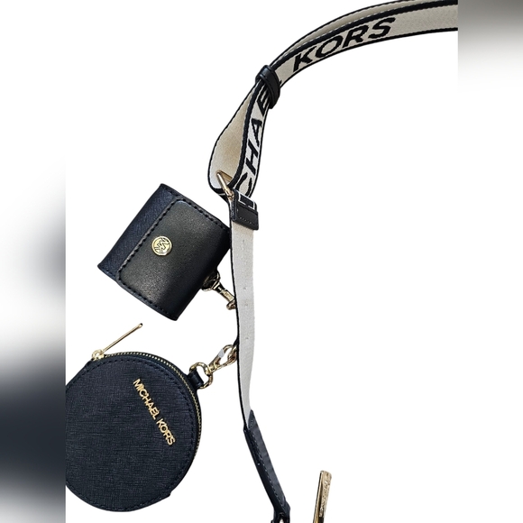 Michael Kors Black Leather Jet Set Travel Crossbody, NEW With Tags! - Picture 5 of 12